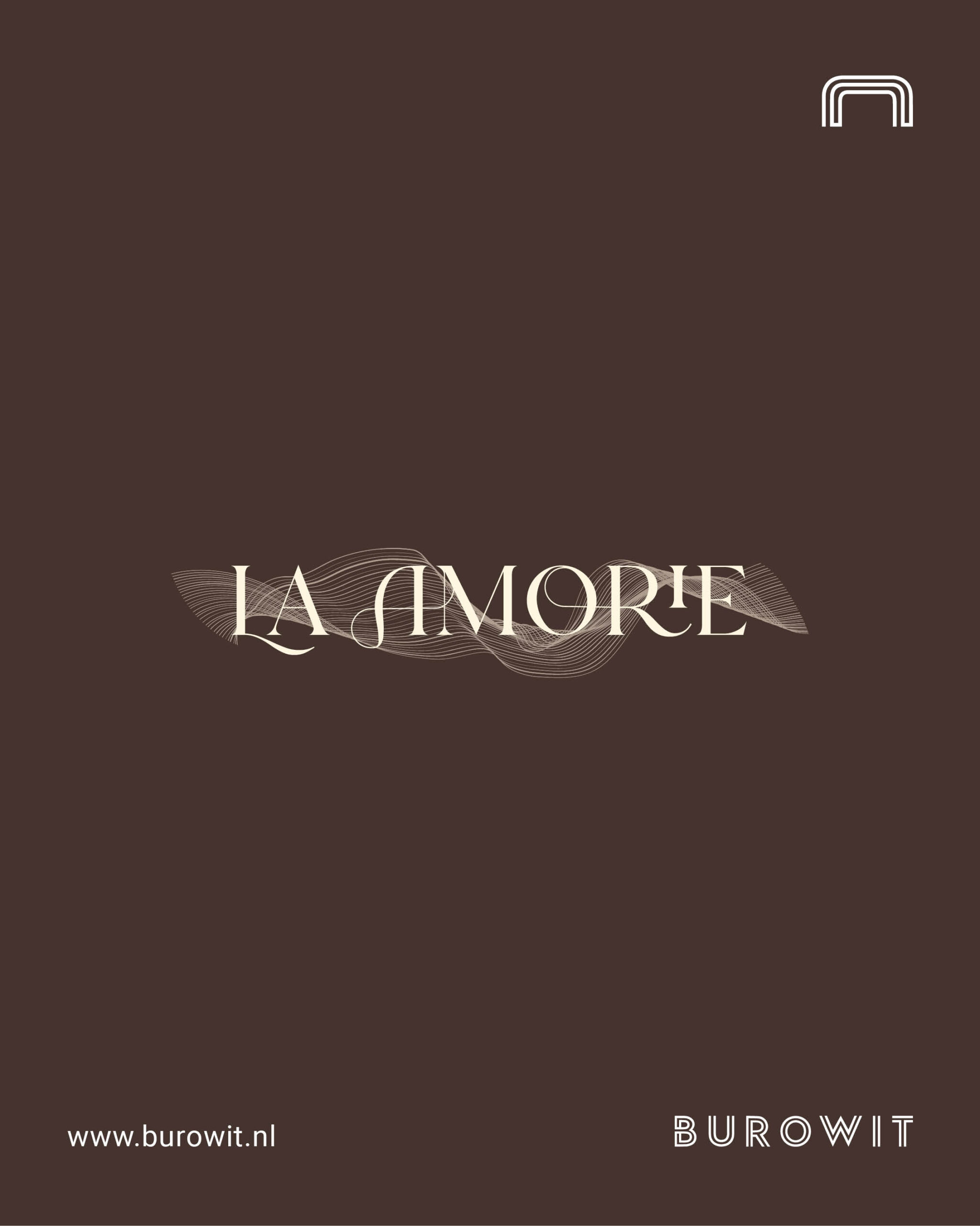 Woordlogo voor La Amorie ontworpen door Burowit met elegante typografie en golvende lijnen passend bij gepersonaliseerde zeepbedankjes.